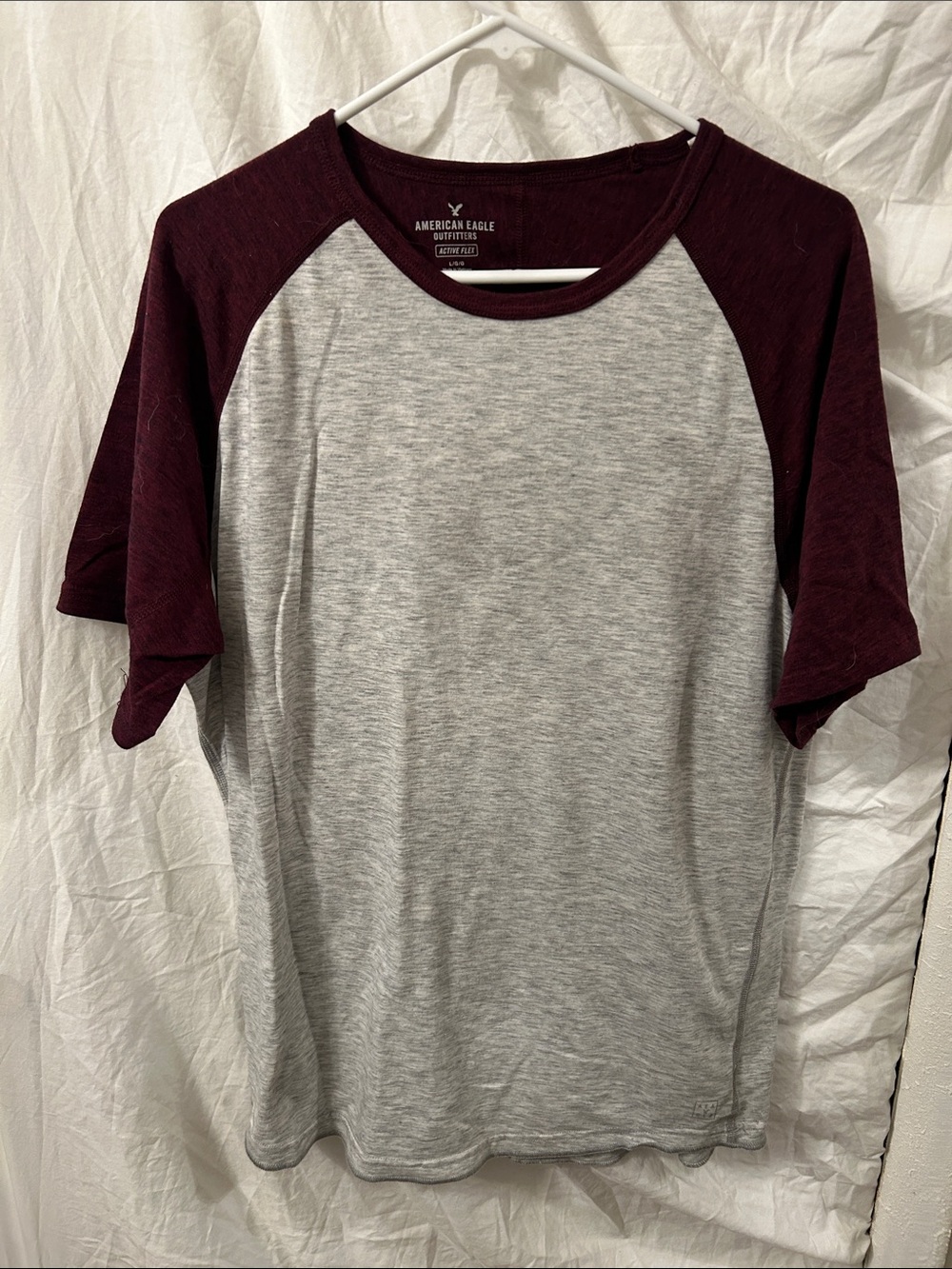 American Eagle Outfitters Grey Body with Maroon Raglan Short Sleeve Tee Large